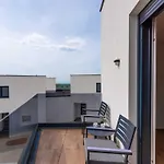 Daire Sea View By Aneo Travel *